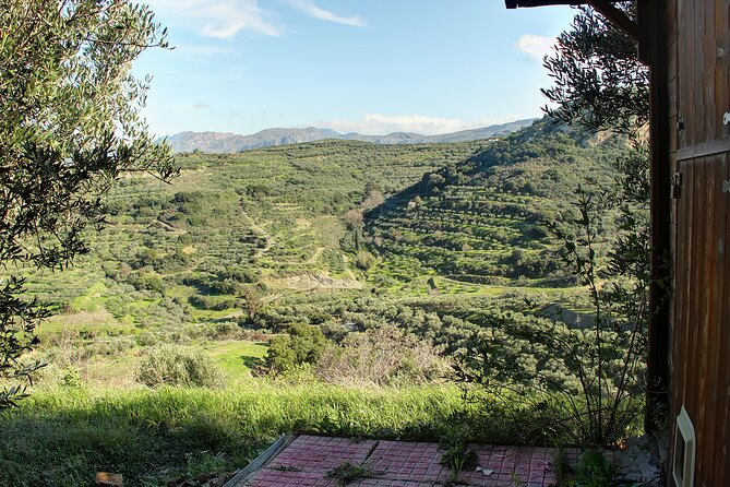 Battle of Crete WW2 Private Tour (price per group of 6) - The USB stick take-home: why WW2 buffs will love it