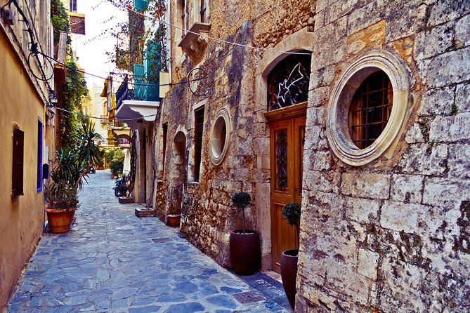 Chania old town and around private tour (price per group of 6) - Souda port and the Commonwealth Cemetery: where the day gets heavier