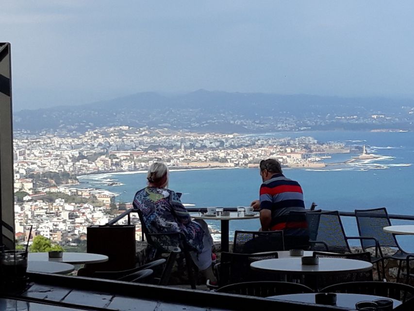 Chania: Private Guided Food and Wine Walking Tour with Lunch - Secret spots, harbor viewpoints, and Italy-feeling streets