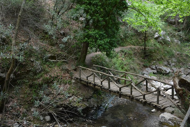 Discover South Crete – Rethymno - Potamon Dam: A 15-Minute Reset for Photos and Quiet Nature