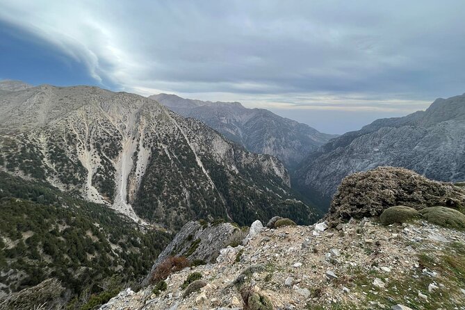Explore the White Mountains of Crete - Stop 4: Therisso village stroll and lunch at a family tavern