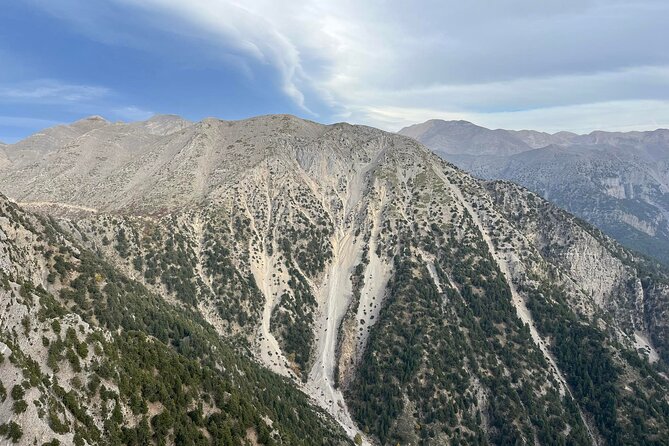 Explore the White Mountains of Crete - The driving style and the small-group advantage