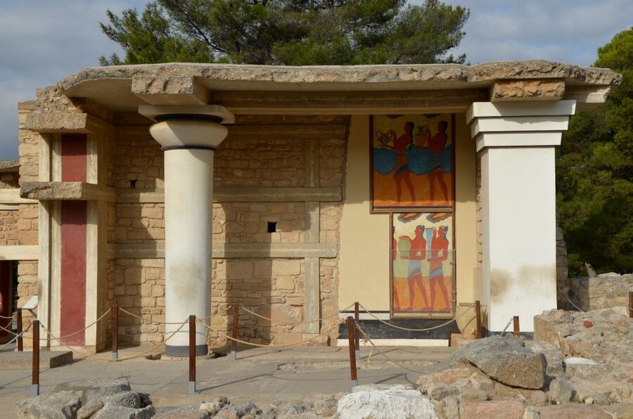 From Chania: Knossos Palace and Heraklion Full-Day Tour - Heraklion: museum time vs city time (and how to choose)