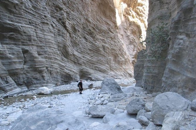Full Day Tour Samaria Gorge From Rethymno - Your Guide on the Trail: Why “Local” Matters