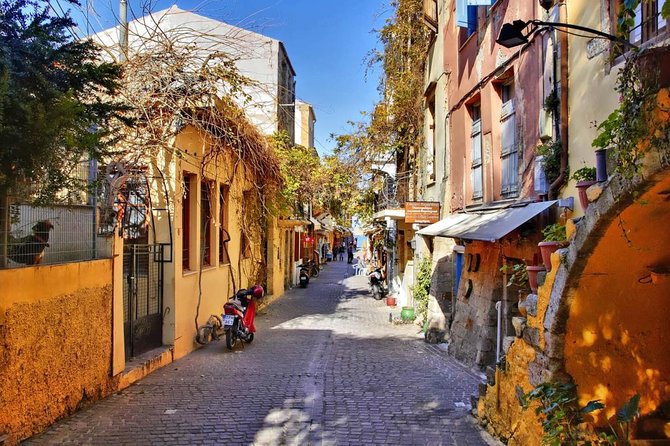 Full-Day Trip to Chania from Rethymno - Guided support without the guided-tour feel