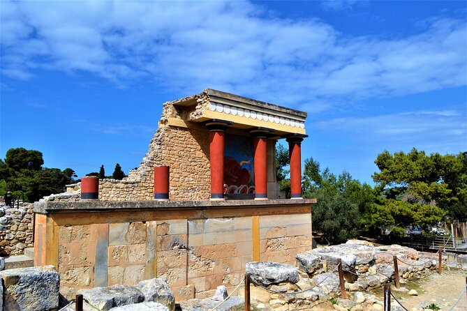 Knossos Palace, Museum & Rethymno city Private Tour from Chania - The Heraklion Archaeological Museum: turn artifacts into a timeline