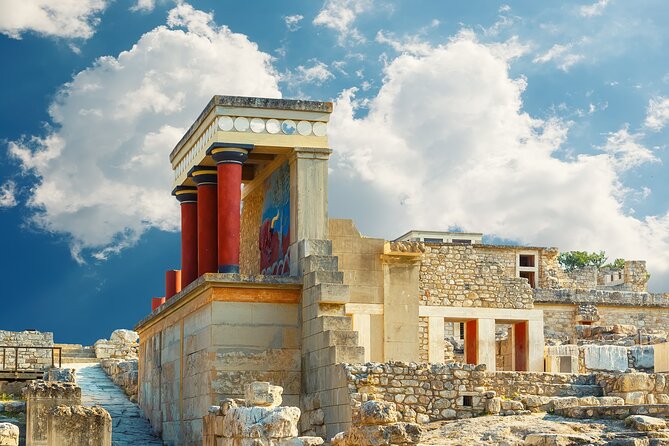 Knossos Palace of Crete with transportation 7h tour - Onboard comfort: Wi‑Fi, water, and a smooth ride