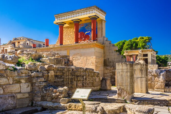 Knossos Palace of Crete with transportation 7h tour - The Palace of Knossos: independence with a guide option