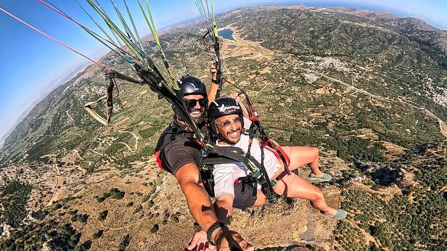 Paragliding in Chania - Who This Paragliding Flight Is Best For