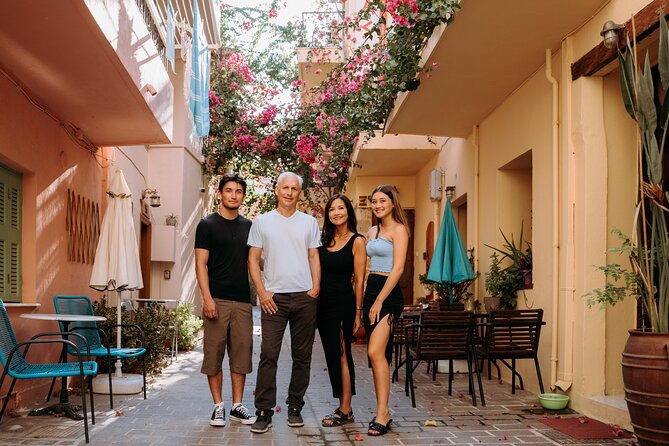 Private professional Vacation photoshoot in Chania - Chania in One Hour: Timing, Walking Pace, and Practical Wear