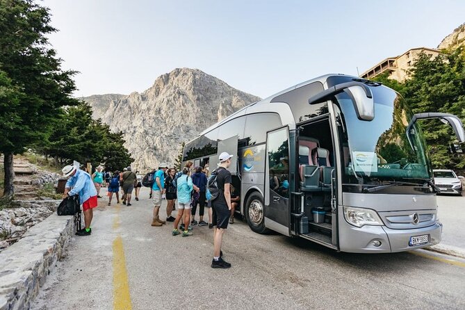 Samaria Gorge Trek: Full-Day Excursion from Chania with Guide - Breakfast and the descent start: what that early start really buys you