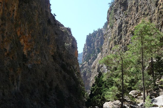 Samaria Gorge Trek: Full-Day Excursion from Rethymno with Guide - Fees you’ll pay on the day (and how to budget)