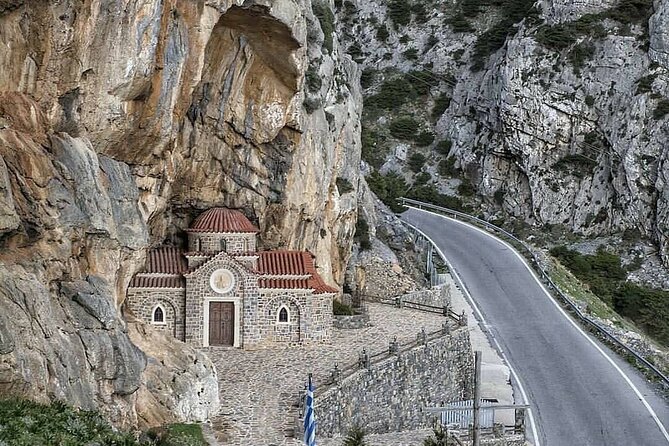 Secrets of West Crete & Rethymno Town Private Tour from Chania - The car comfort matters more than you think