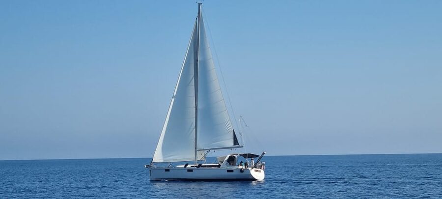 Shared Balos and Gramvousa Sailing Trip with Meal and Drinks - The cruise part: 1.5 hours that sets the tone