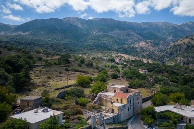 The 7 Villages of Apokoronas Tour – Explore East Chania Mainland - Stop 2: Vryses and that green, water-filled village square