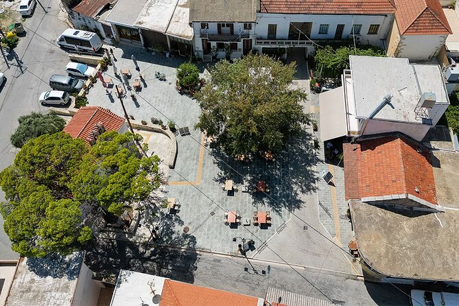 The 7 Villages of Apokoronas Tour – Explore East Chania Mainland - Stop 4: Emprosneros bakery stop with olive oil, warm bread, and biscuits