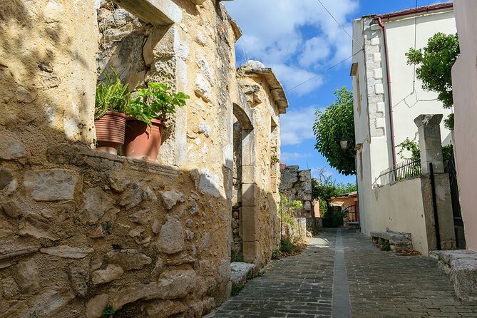The 7 Villages of Apokoronas Tour – Explore East Chania Mainland - Guides make the difference: Nikos, Yannis, Tania, Alex, and the stories behind the food